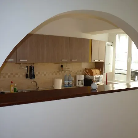 Daire Sala Palatului Bükreş